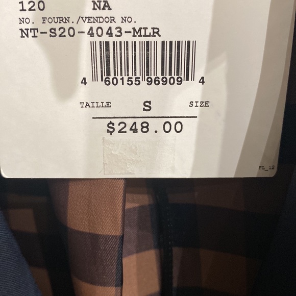 Beautiful navy rain/Trench coat. A timeless classic look! - Picture 2 of 8